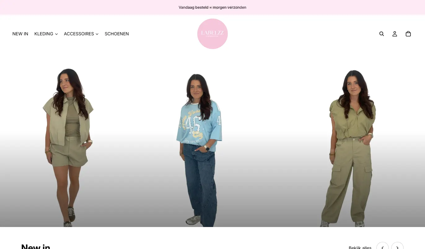 Homepage van de Labelzz-webshop met de fotocarrousel van de winkel en de sectie New in